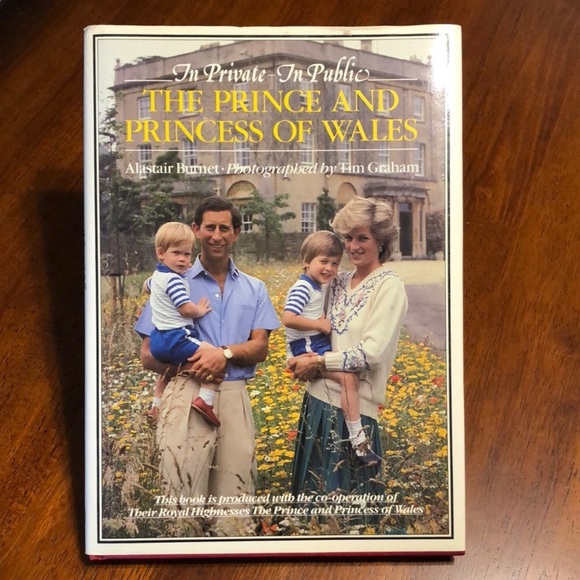 THE PRINCE AND PRINCESS OF WALES In Private In Public Vtg Hardcover Book 1986 - Picture 11 of 11